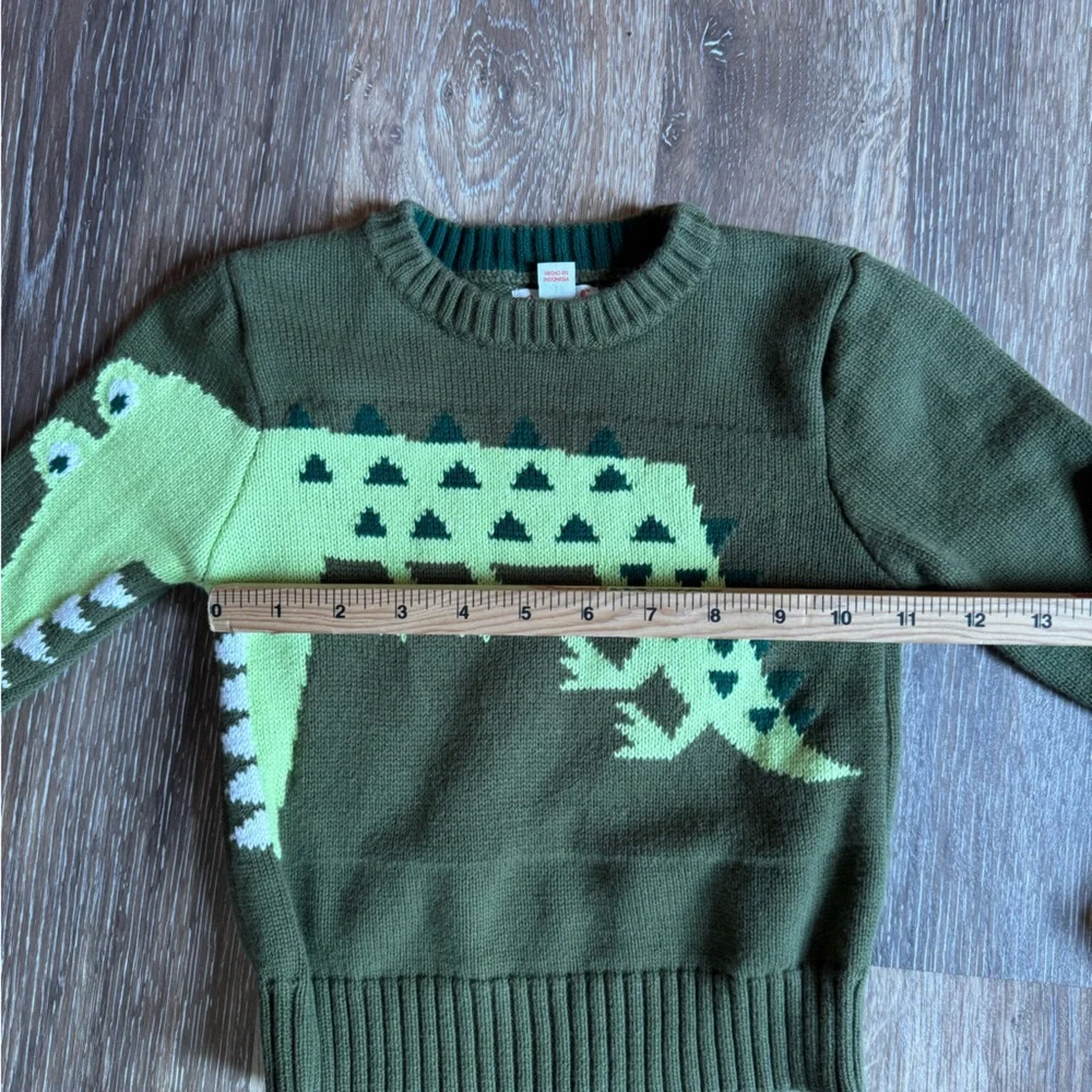 ADORABLE Cat & Jack Dino Sweater and plaid shirt set! 2T in EXCELLENT condition!